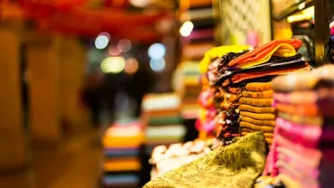 Clothing and Jewellery in Kashmir