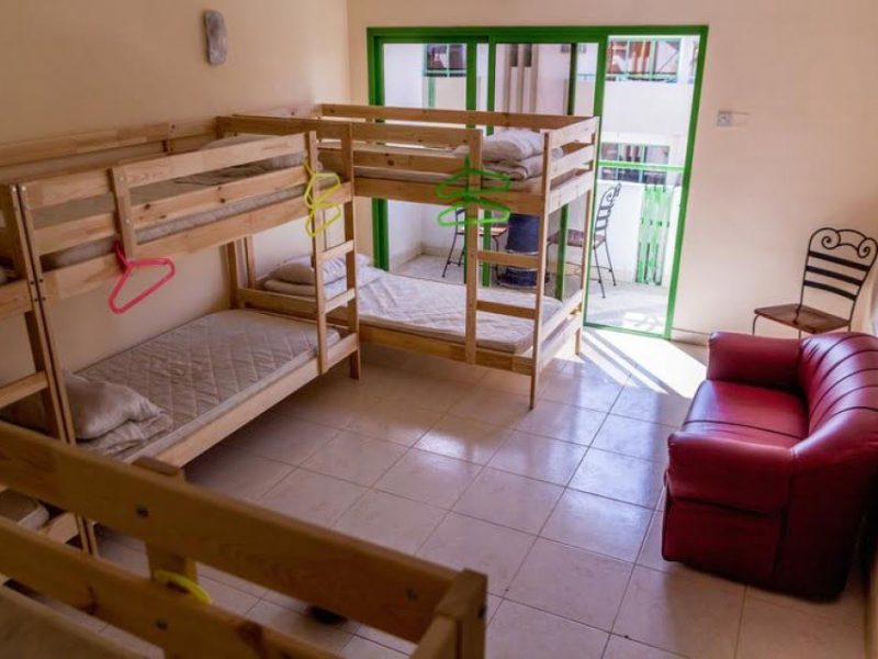 Where are budget hotels and hostels in Dubai