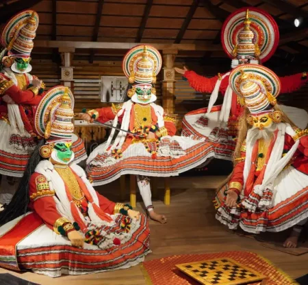 Kerala Trip 6N/7D – (Munnar 2N / Thekkady 1N / Alappuzha 1N / Kovalam 2N)